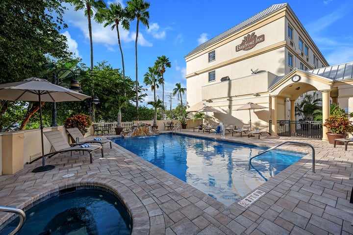 Bayfront Inn 5th Avenue