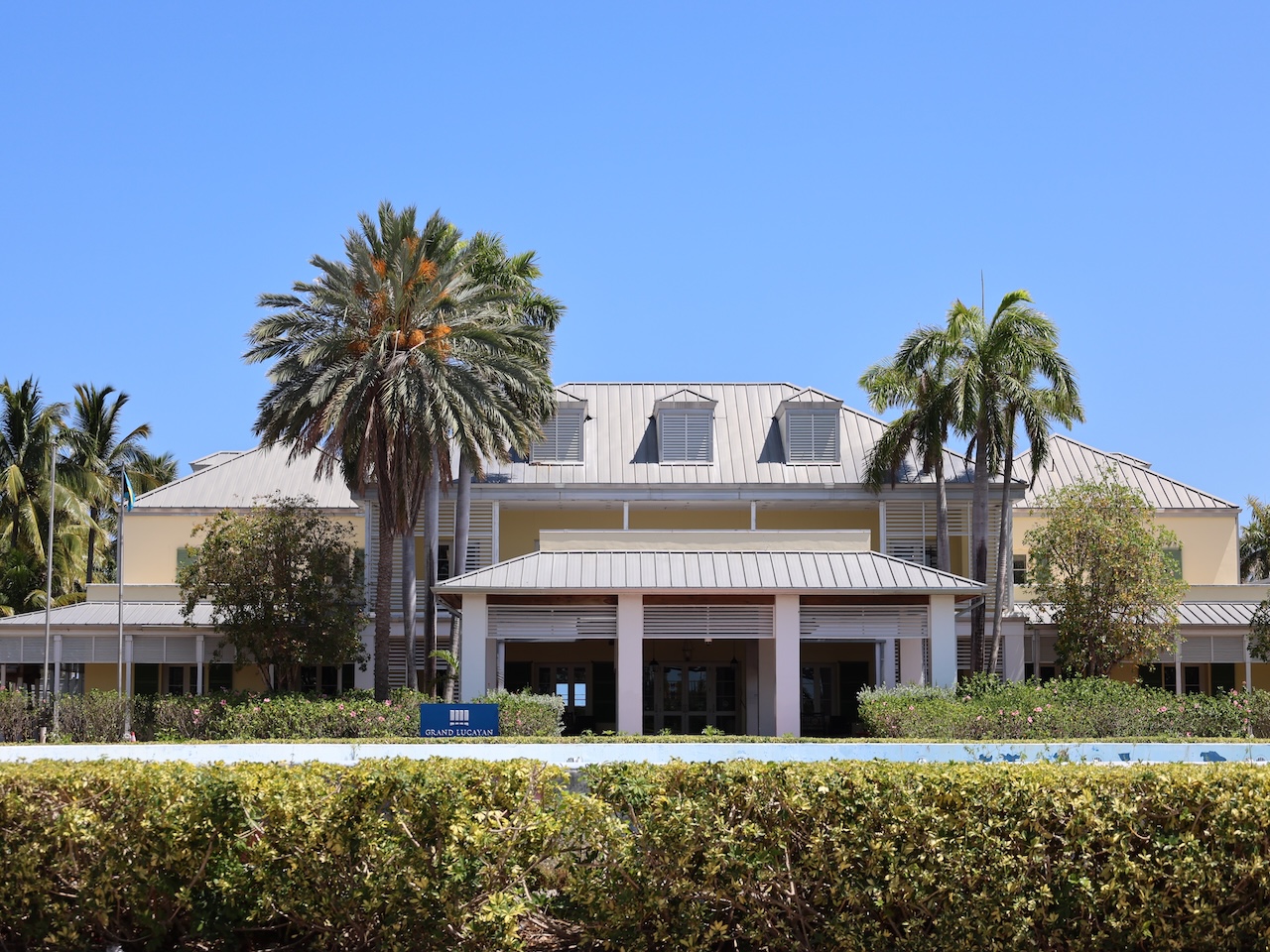 exterior of Grand Lucayan