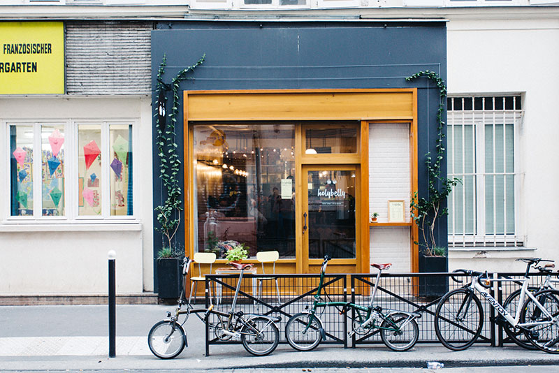 Storefront of Hollybelly in Paris