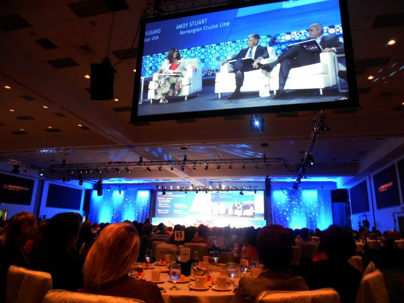 The executive panel on innovation at the 2017 Cruise260