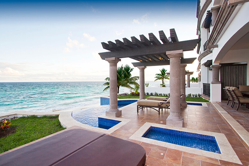 Grand Residences by Royal Resorts