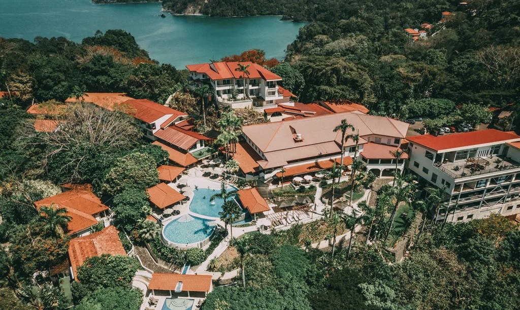 Parador Nature Resort  Spa AKEN MIND Collection