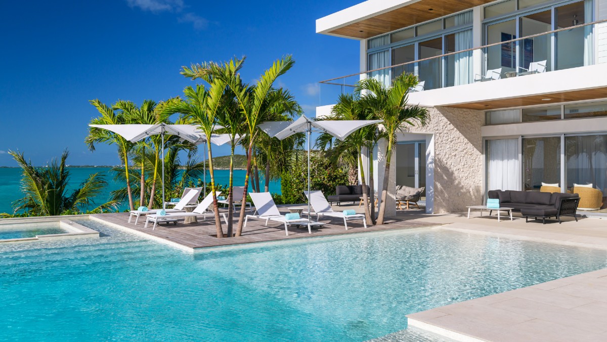Azure VillaWymara Villas  Beach Club