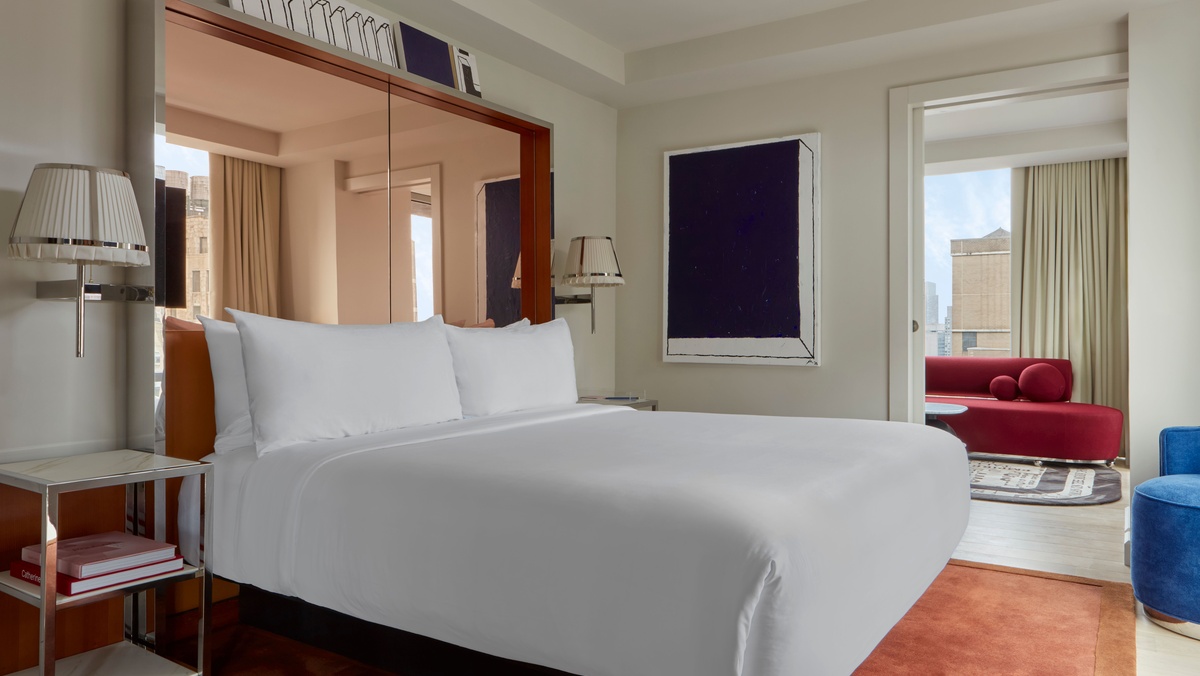 BedroomStudio Balcony SuiteHotel Park Ave