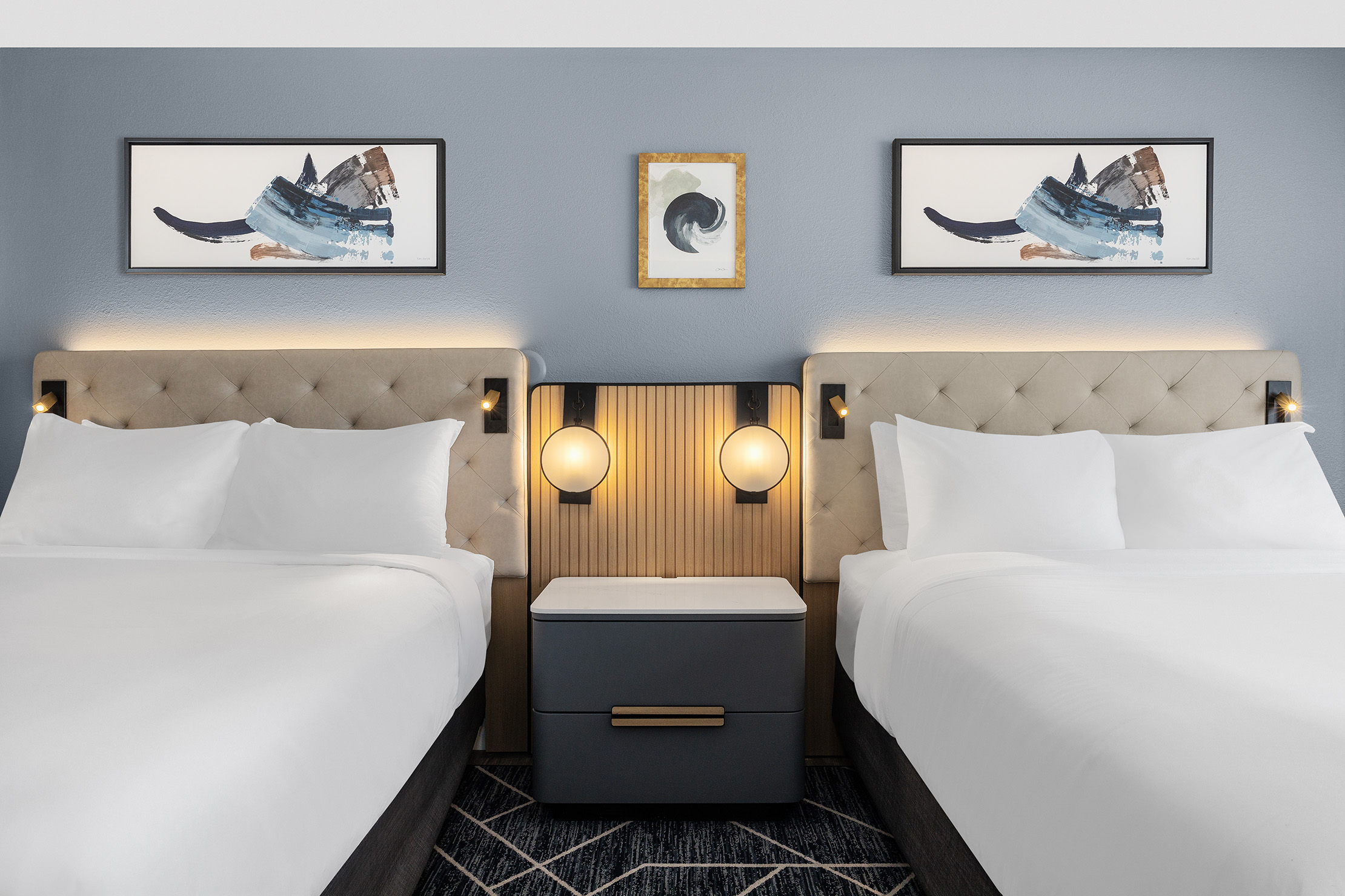 Crowne Plaza Virginia Beach double-double guestroom