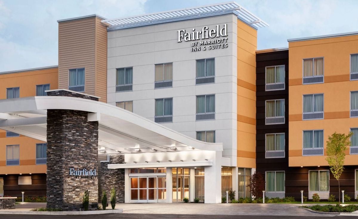 Fairfield Inn  Suites Cedar Rapids North