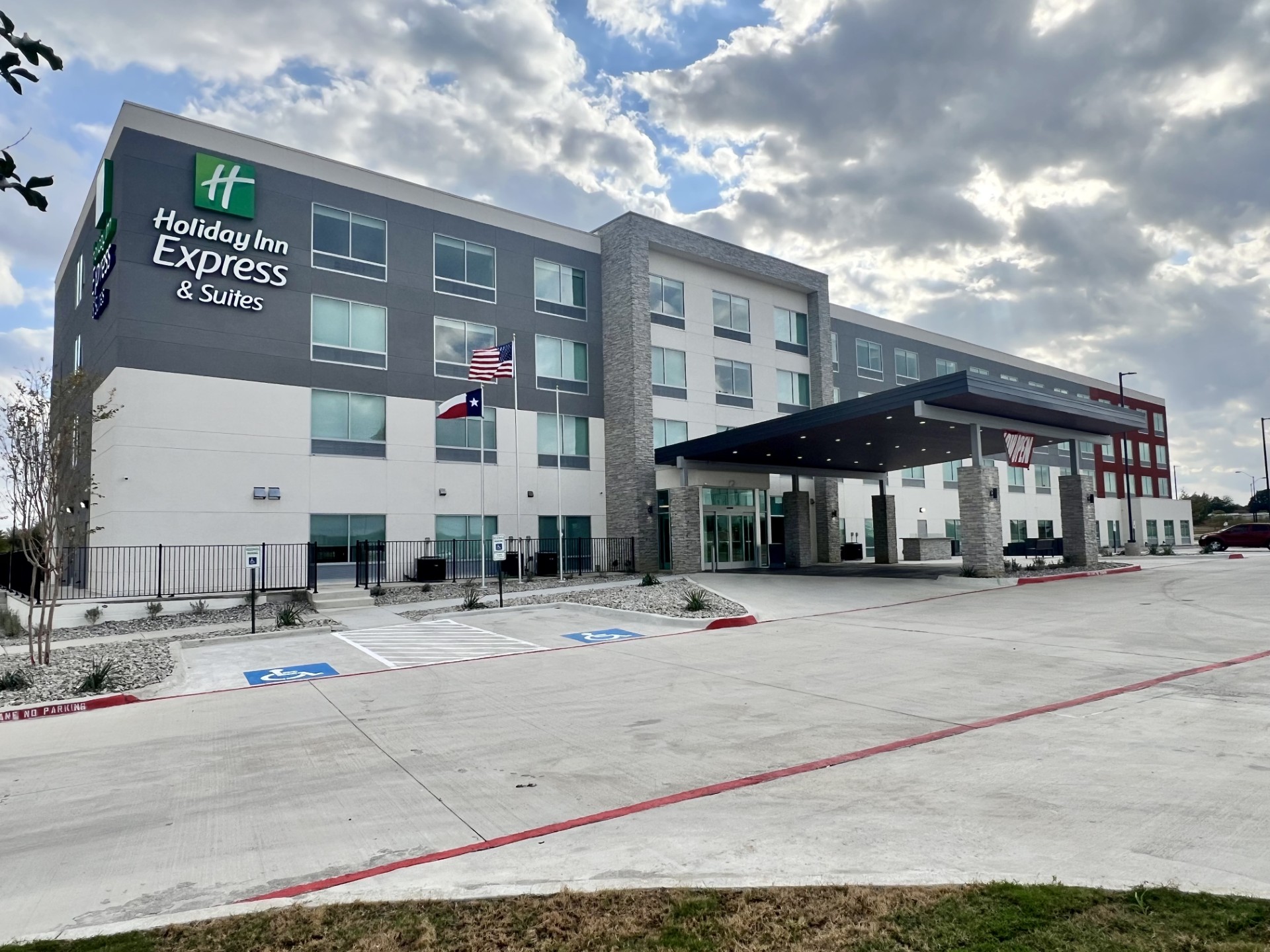 Holiday Inn Express  Suites Halton City  Fort Worth