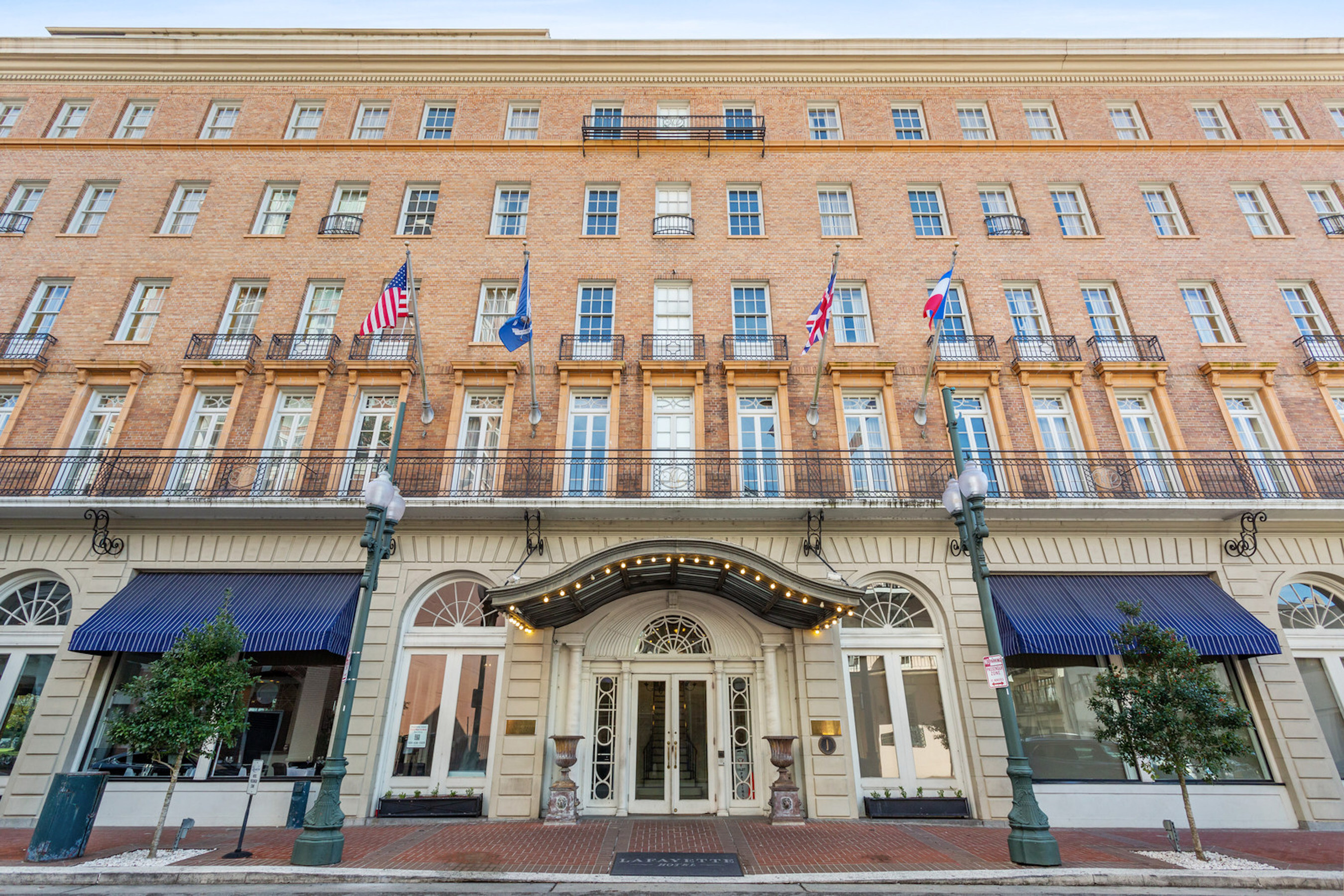 Lafayette New Orleans by Kasa