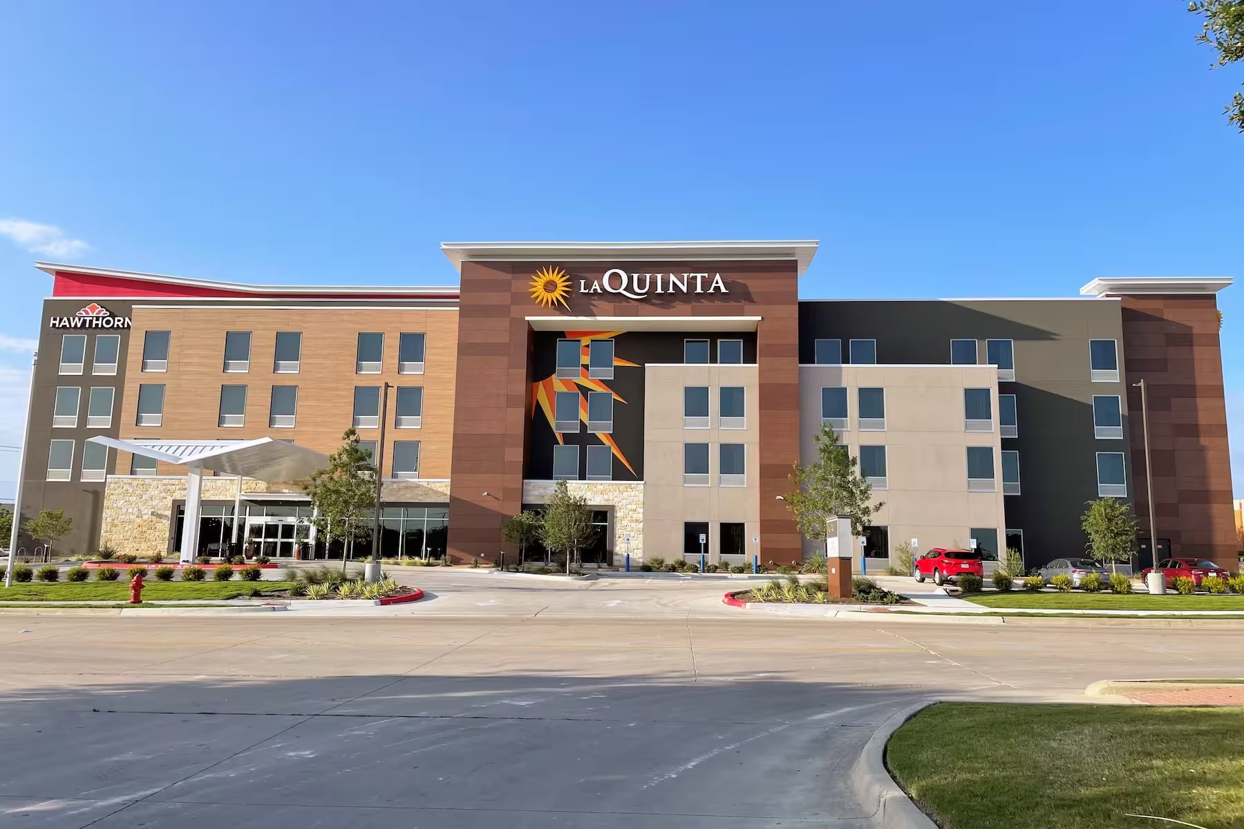 La Quinta Inn  Suites by Wyndham Pflugerville and Hawthorn Extended Stay by Wyndham