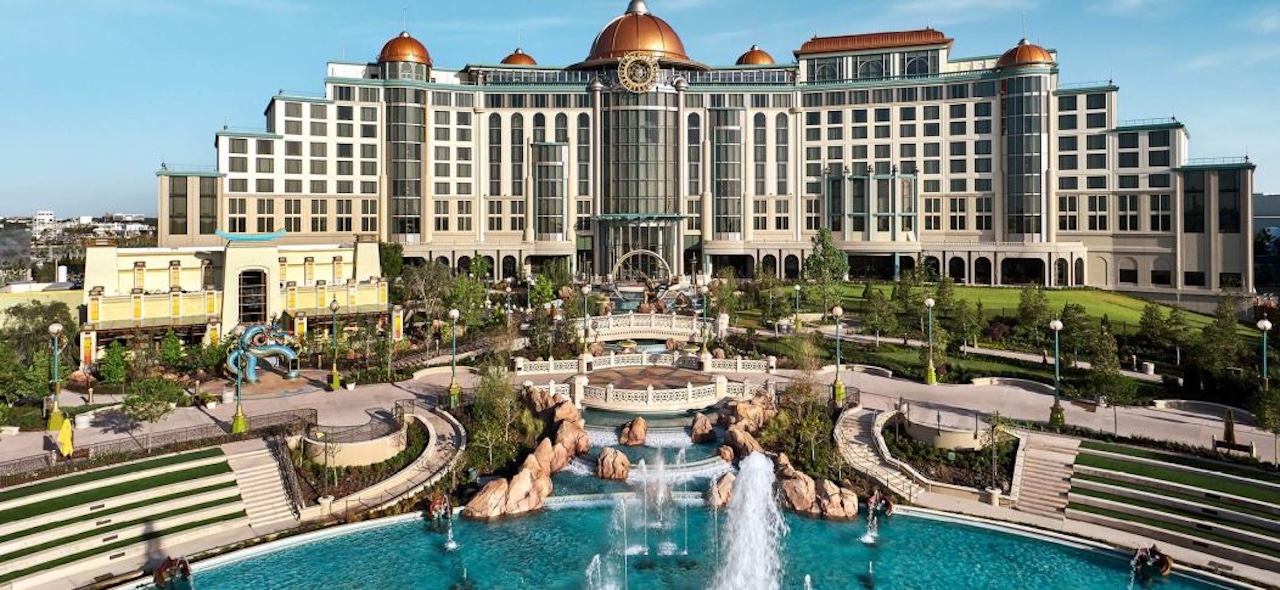 exterior of Universal Helios Grand Hotel
