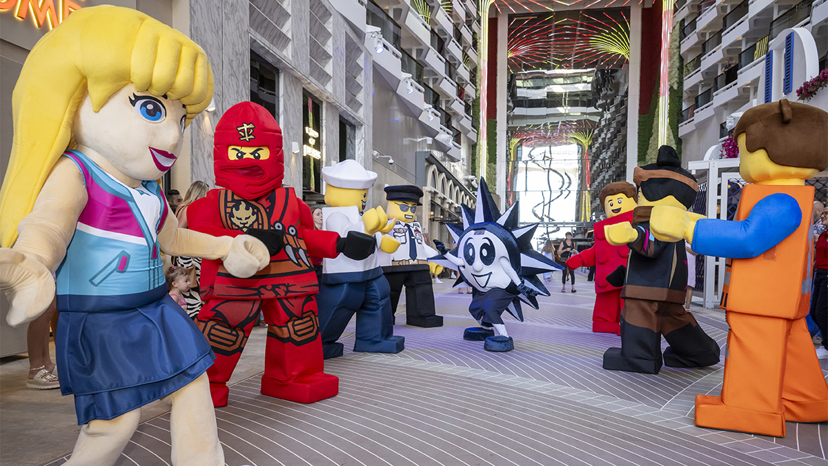 MSC World America LEGO Family Parade