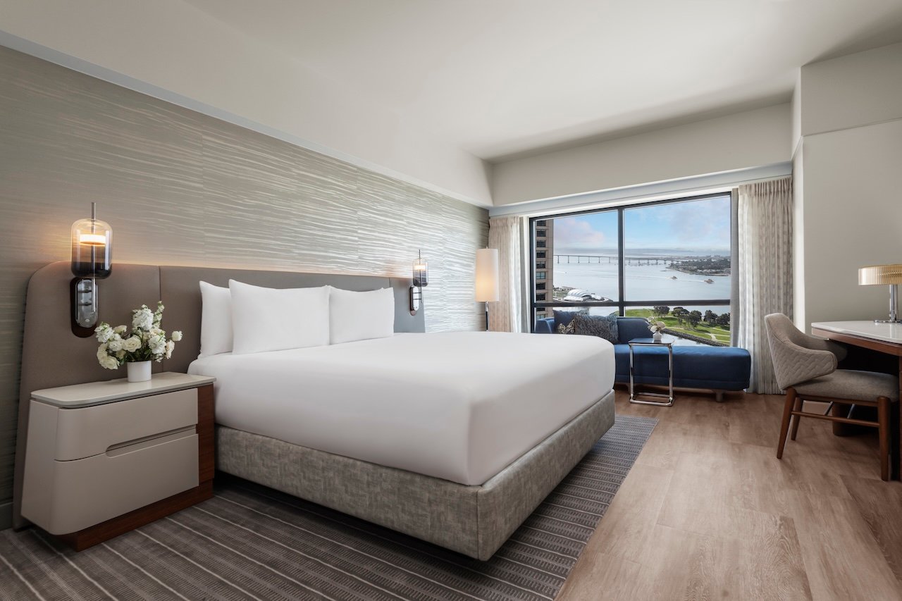 guestroom interior 