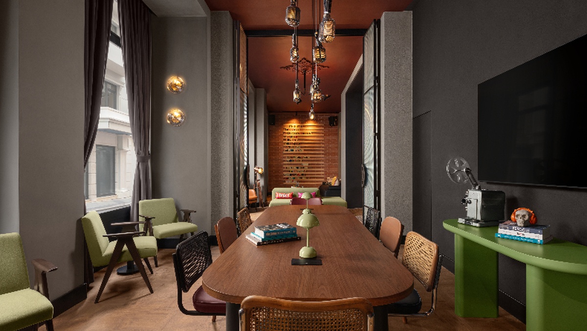 Moxy Istanbul Beyoglu