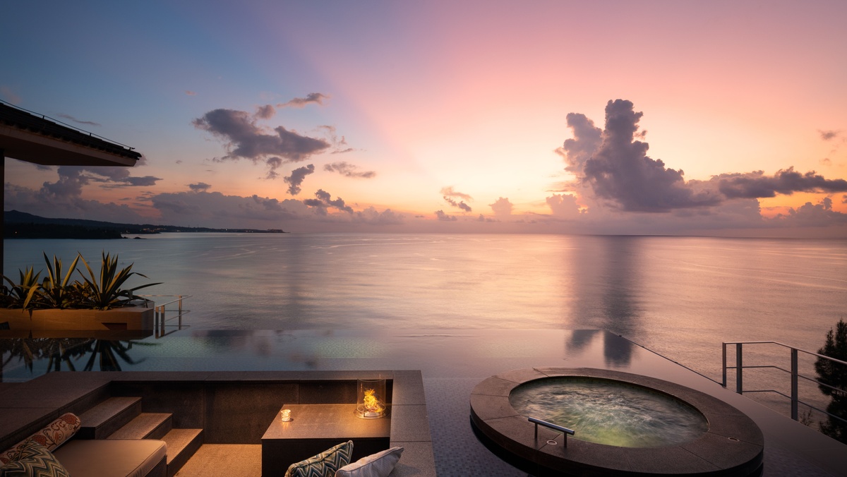 Orchid Suite TerraceHalekulani Okinawa