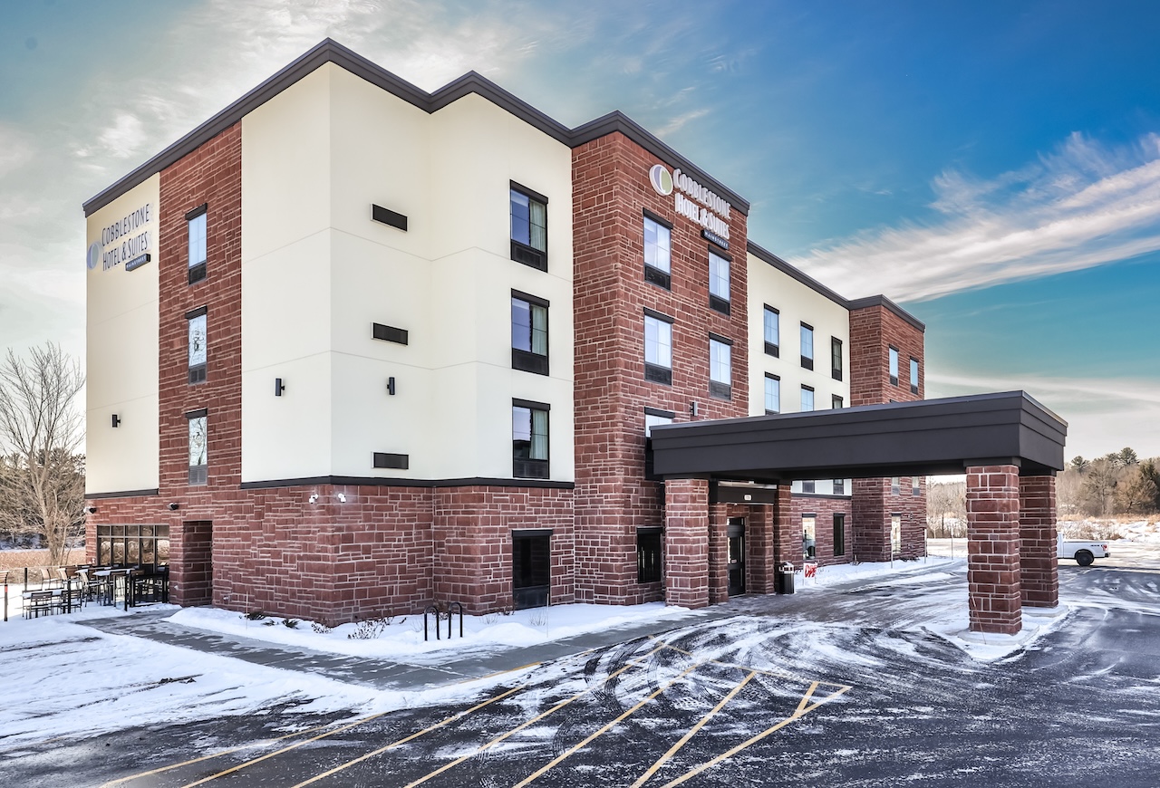 exterior of cobblestone rhinelander
