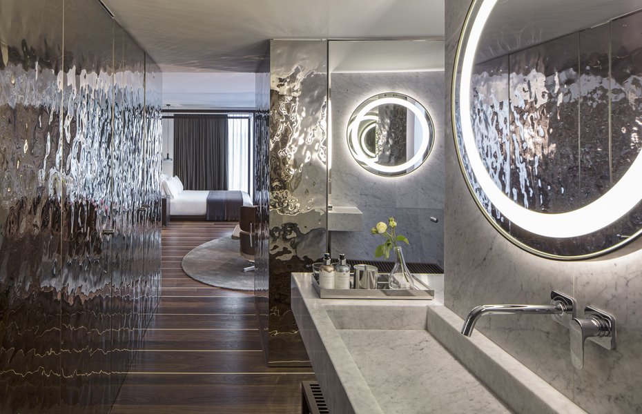 Room at the Sir Joan Hotel