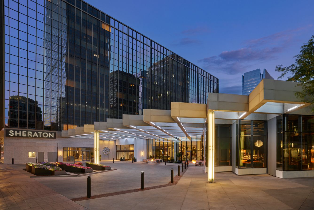 Sheraton Denver Downtown entrance