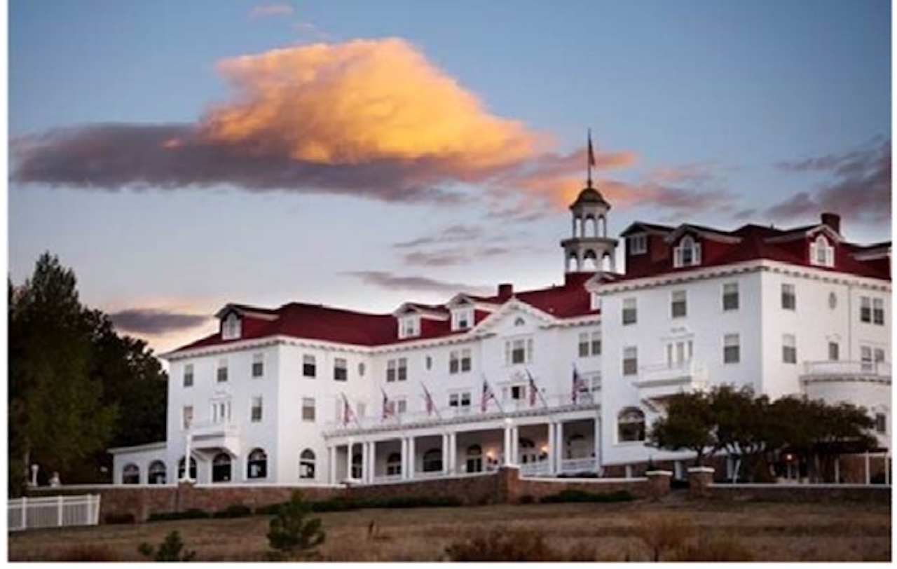 exterior of Stanley Hotel