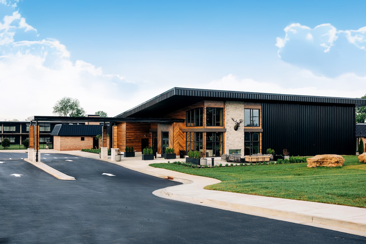 exterior of Trail Hotel