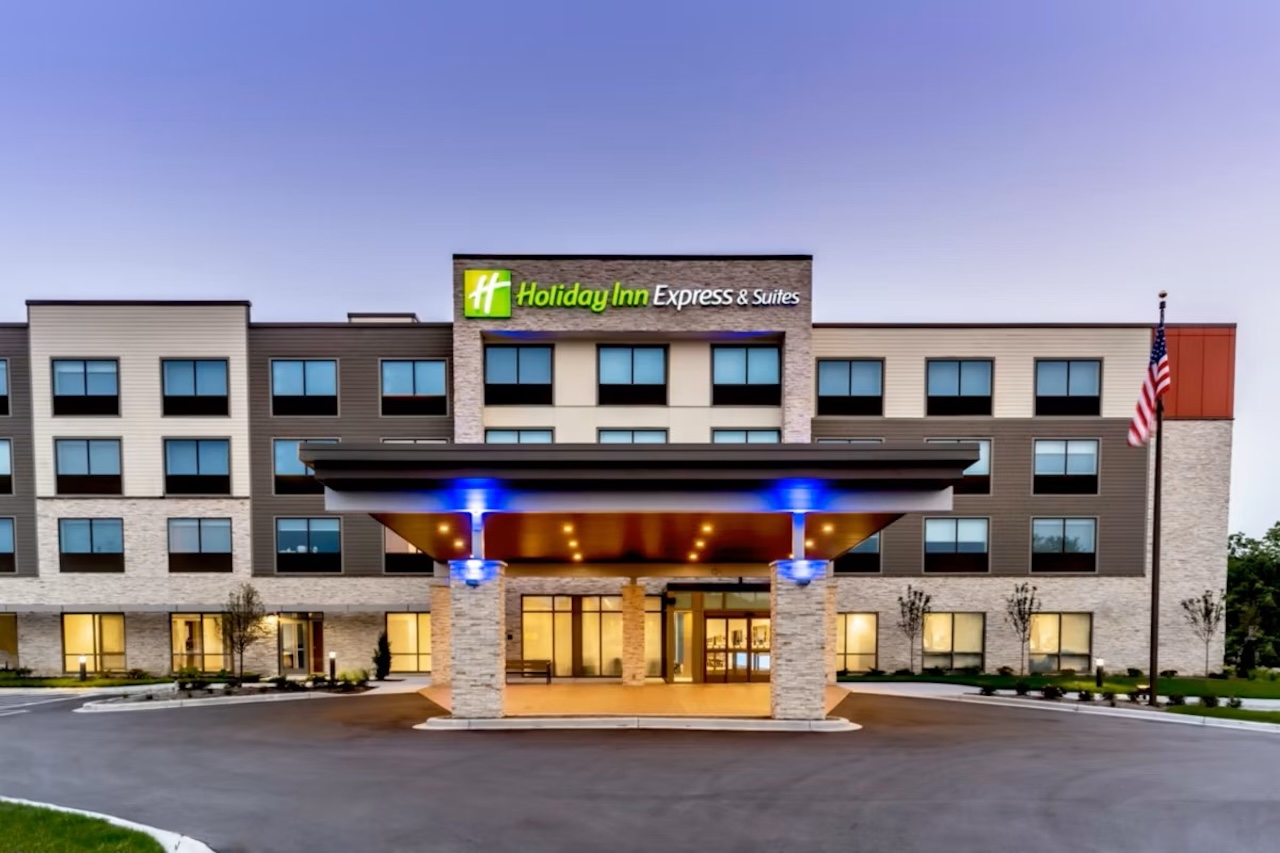 exterior of Holiday Inn Express