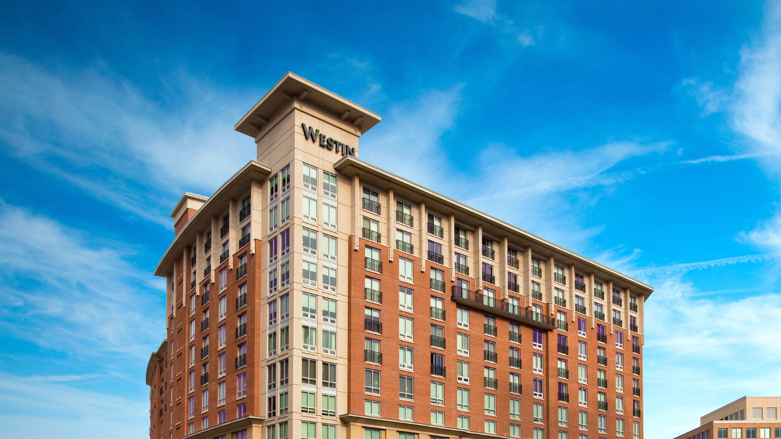 Interstate acquired a management deal with the 319-room hotel through a partnership with Hong Kong-based owner Junson Capital