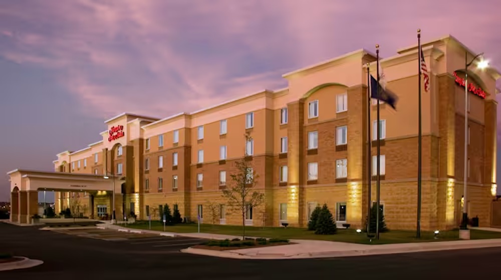 Hampton Inn  Suites Omaha La Vista