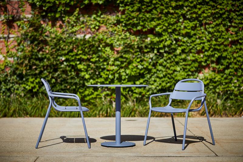 Landscape Forms 21 Lounge Chair
