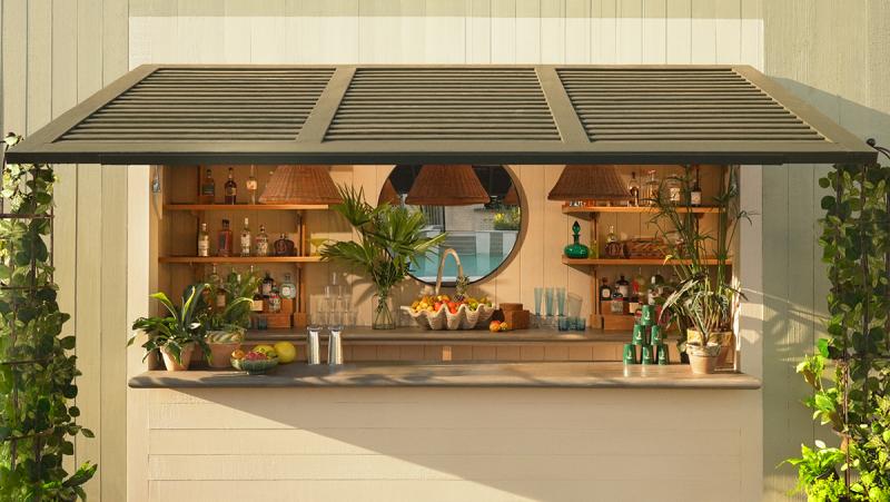 The Maidstone New Orleans Pool Bar