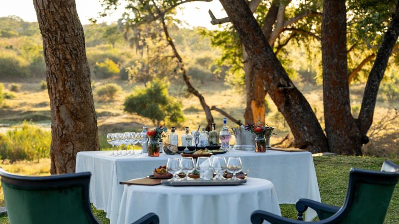 Anantara Stanley & Livingstone Victoria Falls Hotel_Sunset Gin Tasting Experience