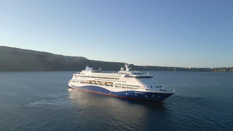 Celestyal Discovery_Santorini