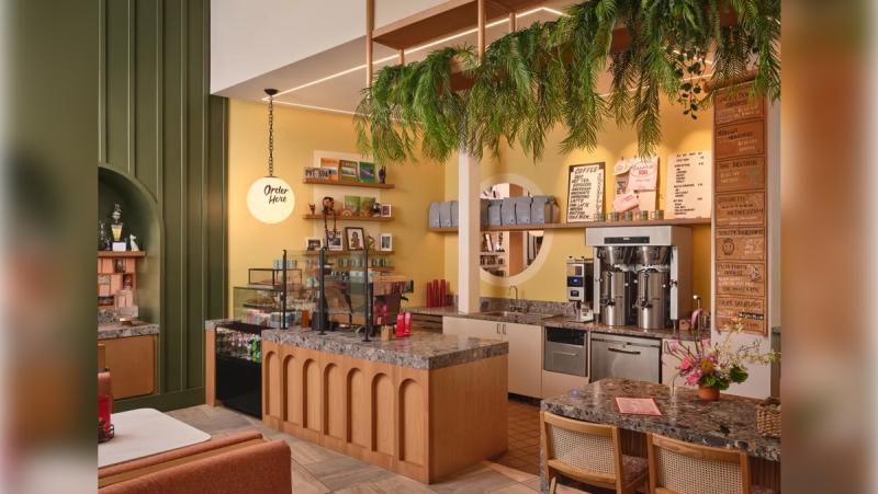 Favorite Son restaurant_The Ambassador Hotel of Waikiki, Tapestry Collection by Hilton_Photo Credit_Michael Clifford