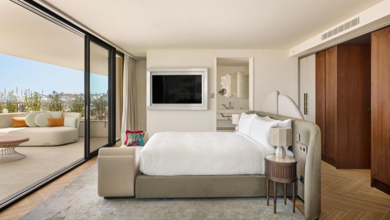 Luxuriate Suite_Bedroom_Terrace_SLS Barcelona