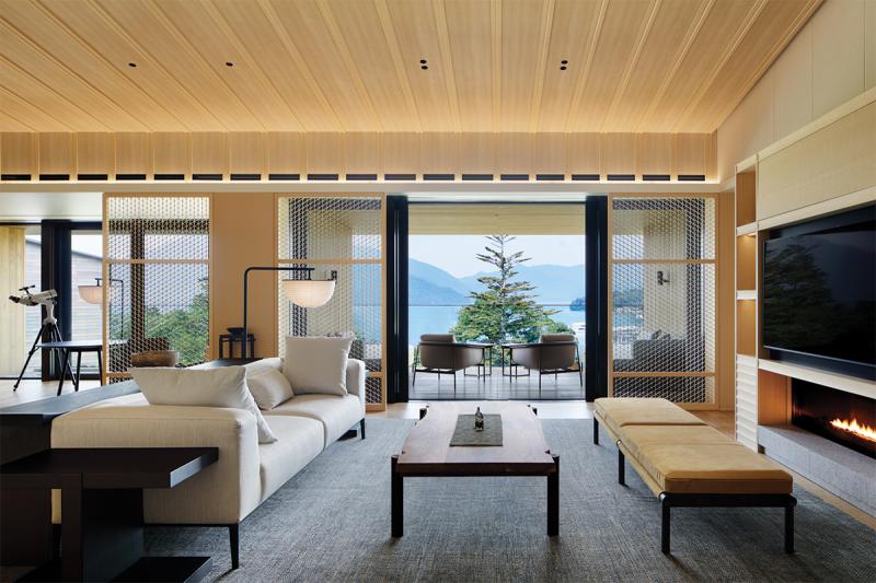 The Ritz-Carlton Suite 