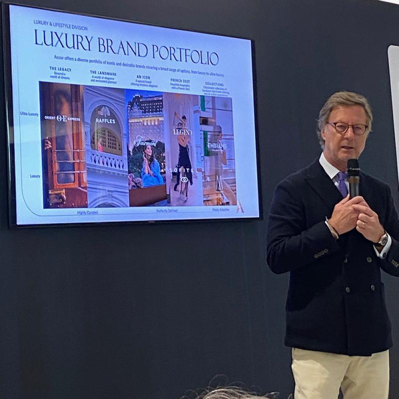 Sébastien Bazin, Accor