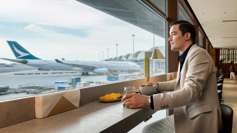 The Bar_The Bridge Redesigned Lounge_Cathay Pacific