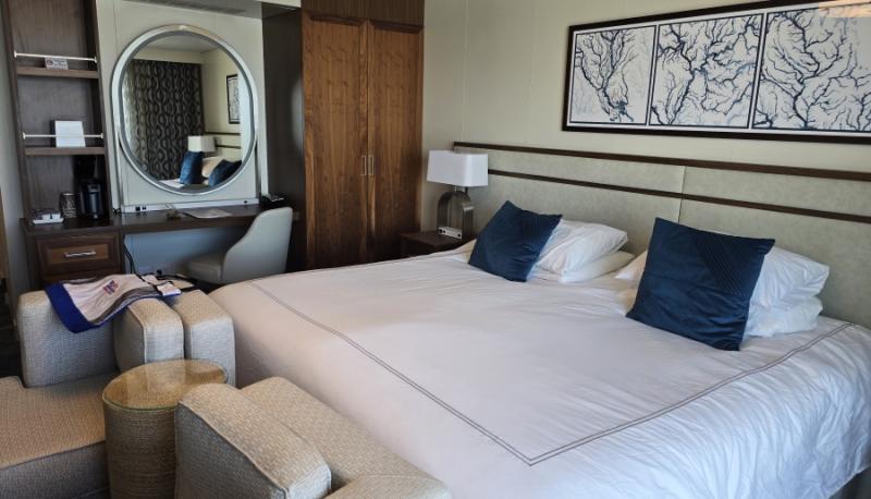 Veranda Suite #423 on American Cruise Lines' American Serenade.