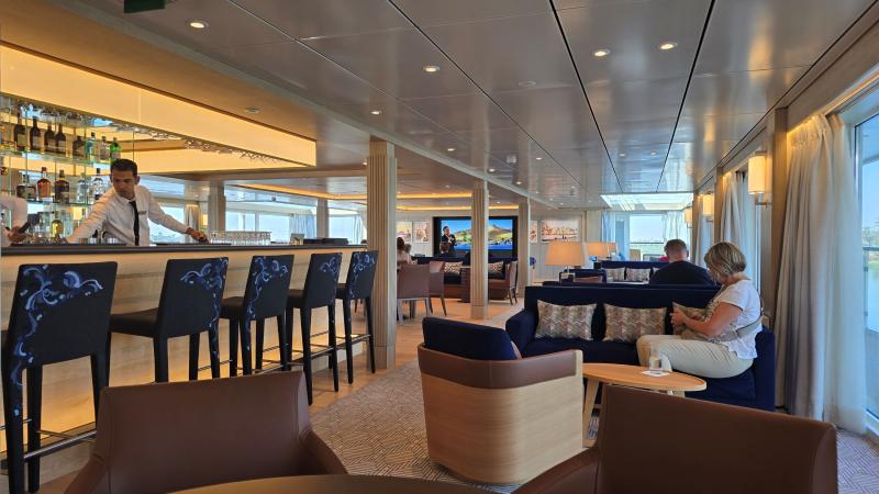The Lounge on Viking Sobek