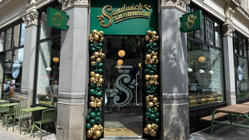 The outside of a Sandwich Sandwich shop
