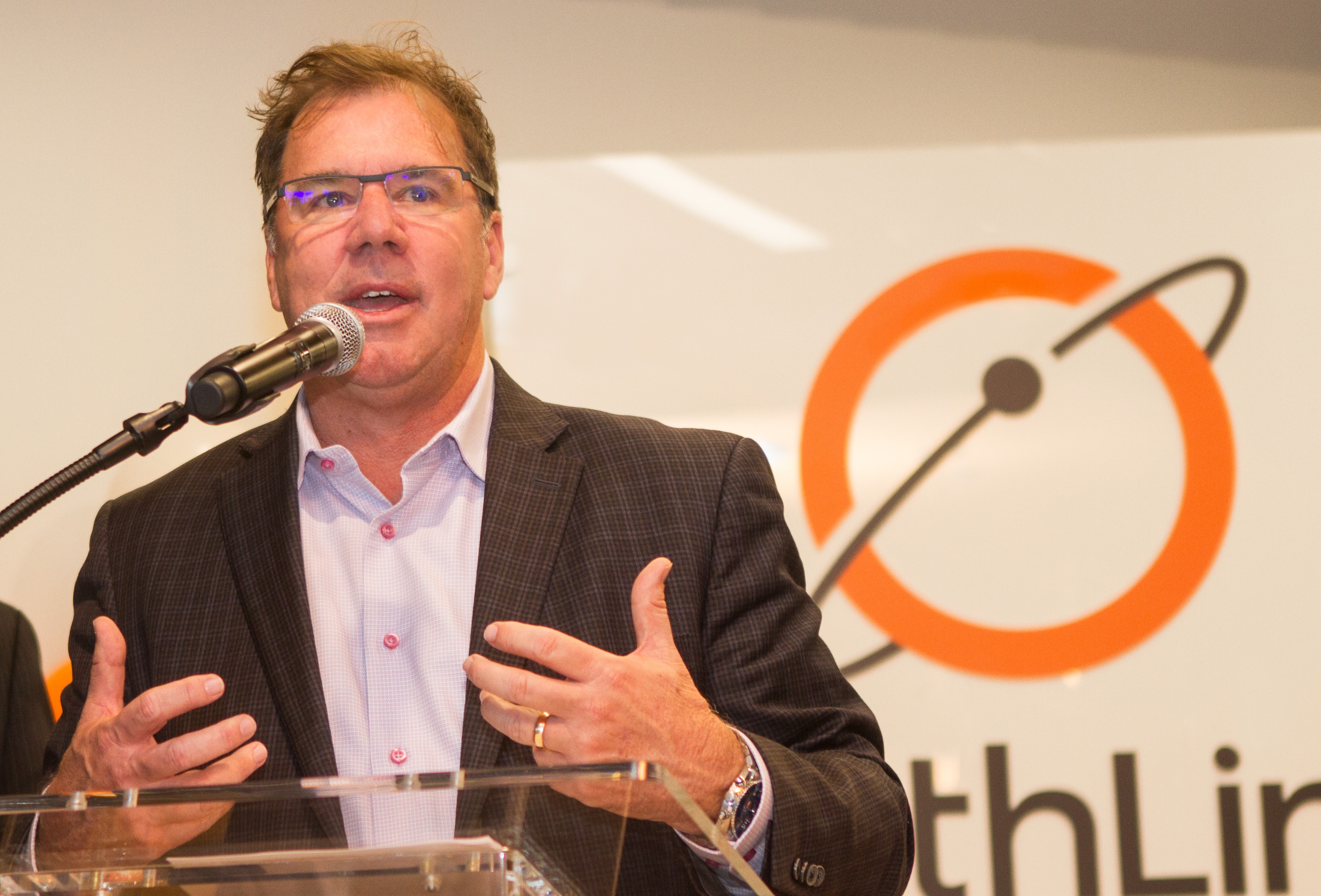 EarthLink CEO