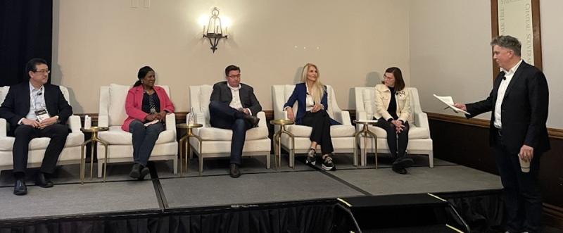 Silverlinings Cloud Executive Summit panel from left: Leonard Lee, NeXt Curve; Anu Ramraj, PwC; Steve Madden, Equinix; Azita Arvani; Liz Coyne, Silverlinings; and moderator Steve Saunders, Silverlinings. Source: Diana Goovaerts/Silverlinings