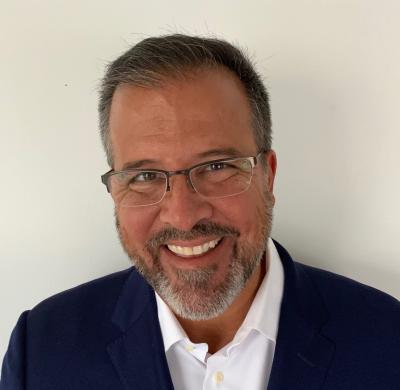 Matt Renner headshot