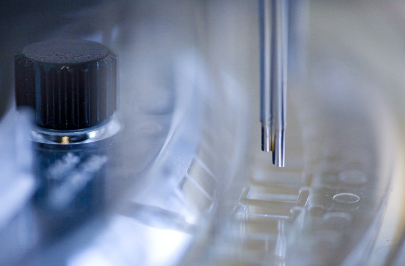 Roche cobas analyzer