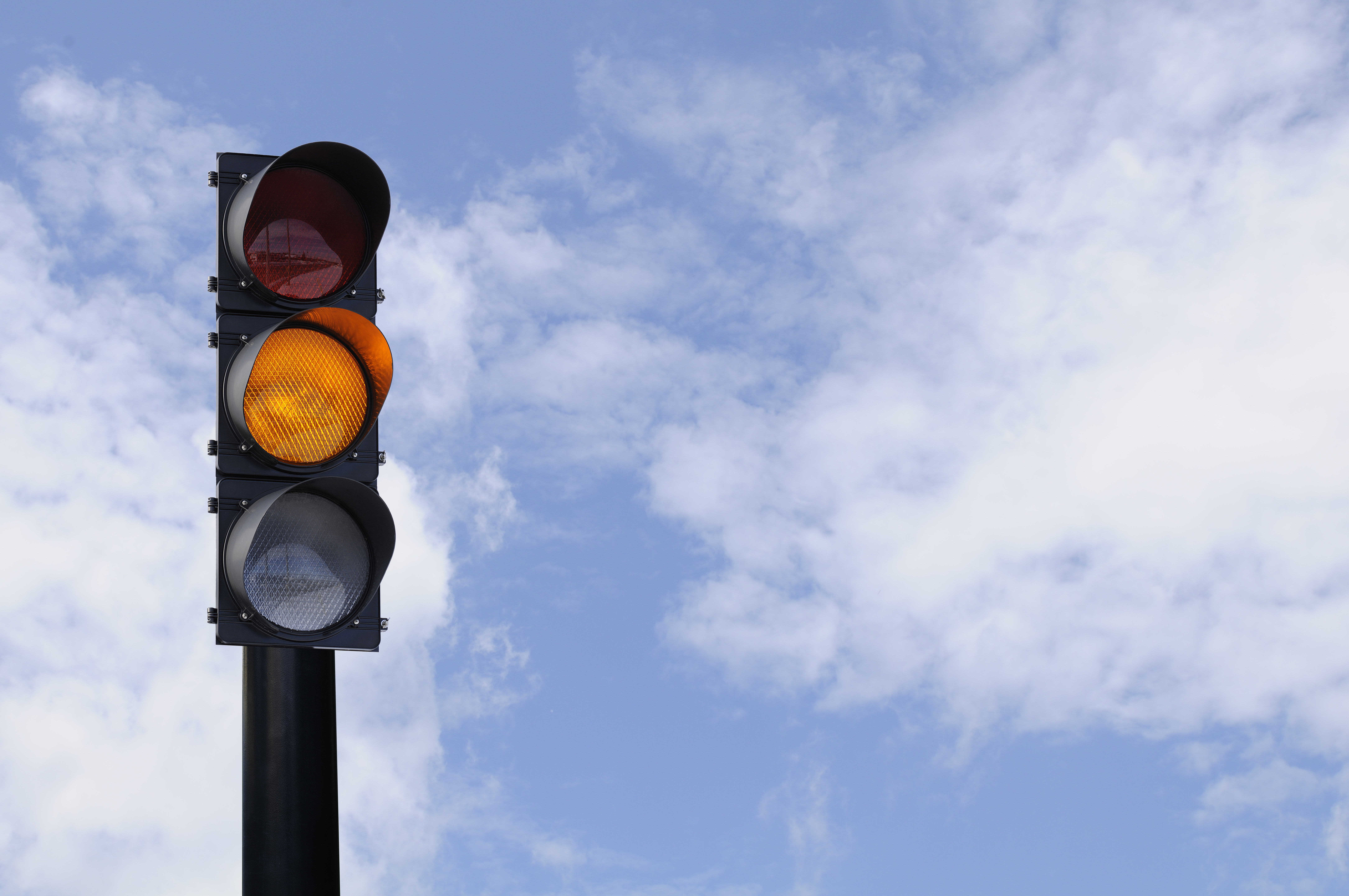 yellow traffic light